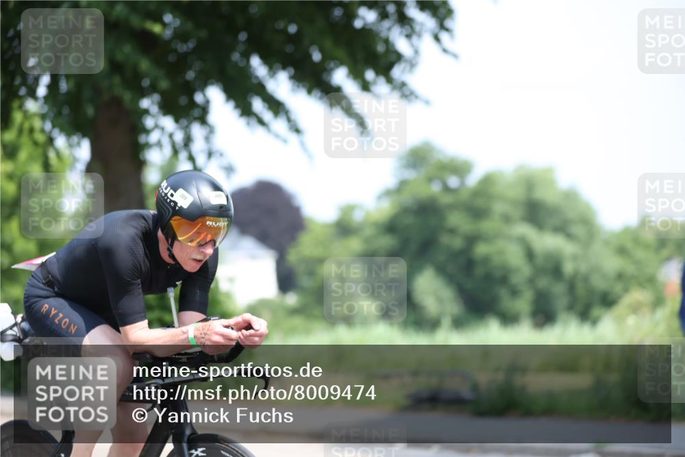 15.06.2025 - 7 Türme Triathlon Yannick Fuchs http://msf.ph/oto/8009474 15.06.2025 12:43:05 Radfahren 369, 392 meine-sportfotos.de