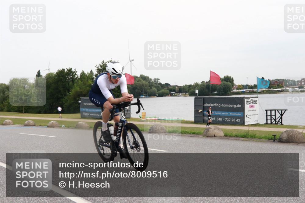 15.06.2025 - 27. Vierlanden-Triathlon H.Heesch http://msf.ph/oto/8009516 15.06.2025 10:55:01 Radfahren 8, 608 meine-sportfotos.de