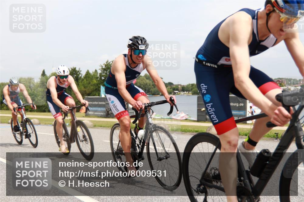 21.06.2025 - 27. Vierlanden-Triathlon H.Heesch http://msf.ph/oto/8009531 15.06.2025 12:26:47 Radfahren 984, 985, 986, 987, 988 meine-sportfotos.de