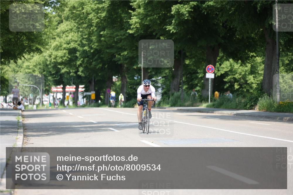15.06.2025 - 7 Türme Triathlon Yannick Fuchs http://msf.ph/oto/8009534 15.06.2025 12:43:09 Radfahren 392, 590 meine-sportfotos.de