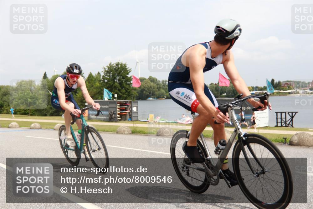 21.06.2025 - 27. Vierlanden-Triathlon H.Heesch http://msf.ph/oto/8009546 15.06.2025 12:26:47 Radfahren 984, 985, 986, 987, 988 meine-sportfotos.de
