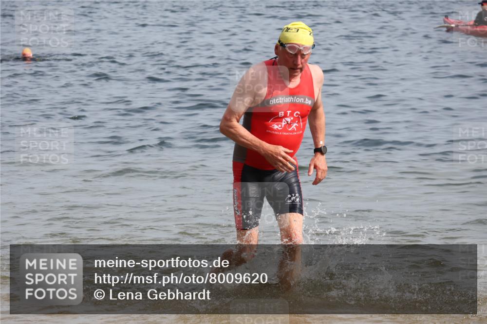 15.06.2025 - 27. Vierlanden-Triathlon Lena Gebhardt http://msf.ph/oto/8009620 15.06.2025 10:06:51 Schwimmen 131, 367, 386, 388, 396, 423, 429, 441, 457, 467 meine-sportfotos.de