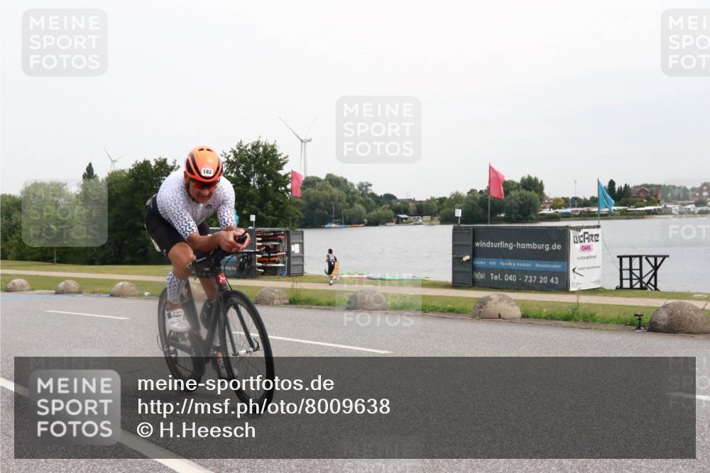 15.06.2025 - 27. Vierlanden-Triathlon H.Heesch http://msf.ph/oto/8009638 15.06.2025 10:56:07 Radfahren 182, 590 meine-sportfotos.de