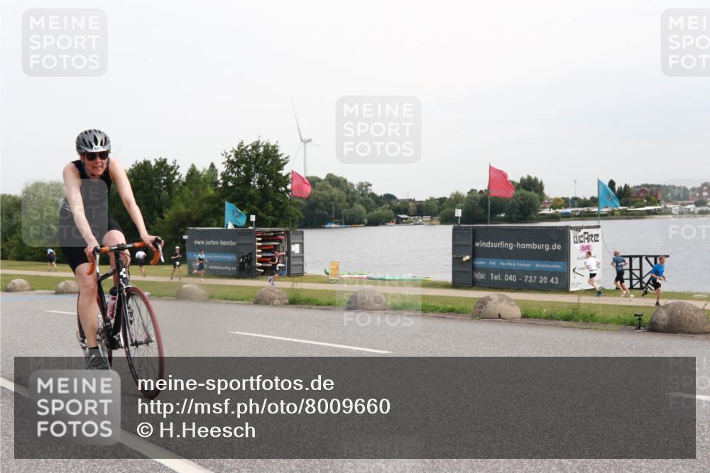 15.06.2025 - 27. Vierlanden-Triathlon H.Heesch http://msf.ph/oto/8009660 15.06.2025 10:56:25 Radfahren 73, 597 meine-sportfotos.de