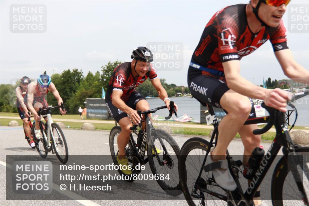 21.06.2025 - 27. Vierlanden-Triathlon H.Heesch http://msf.ph/oto/8009684 15.06.2025 12:29:45 Radfahren 937, 989, 990, 991, 992, 993 meine-sportfotos.de