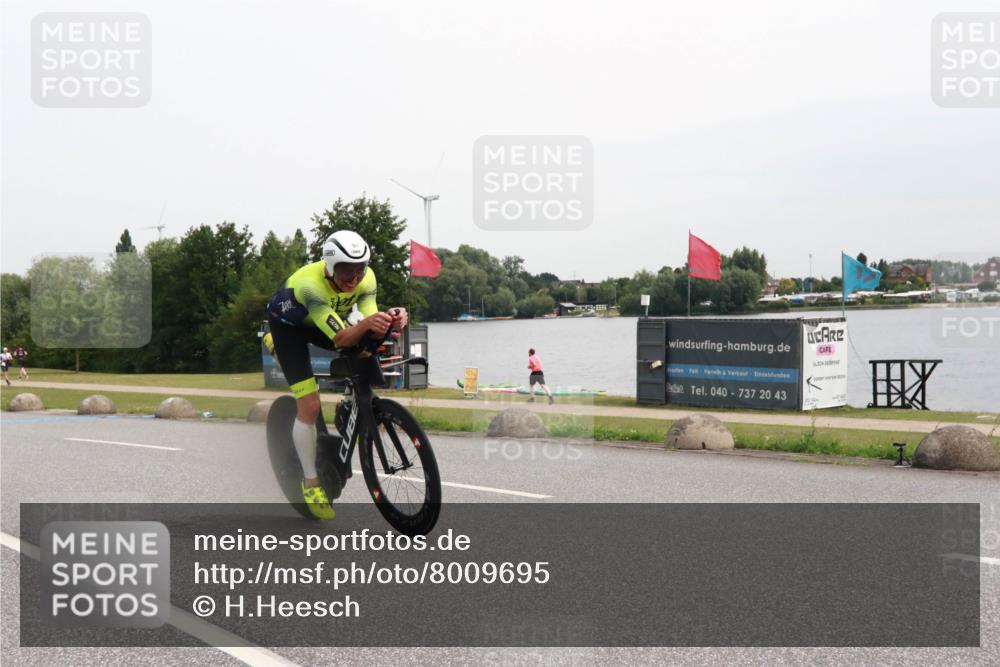 15.06.2025 - 27. Vierlanden-Triathlon H.Heesch http://msf.ph/oto/8009695 15.06.2025 10:56:59 Radfahren 94, 150, 451 meine-sportfotos.de