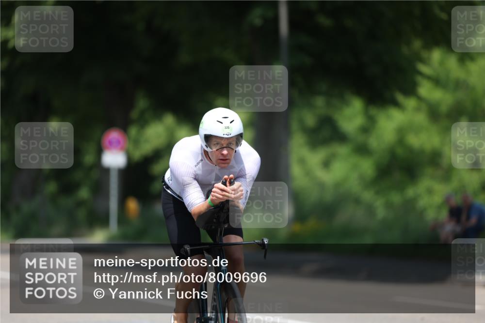 15.06.2025 - 7 Türme Triathlon Yannick Fuchs http://msf.ph/oto/8009696 15.06.2025 12:43:30 Radfahren  meine-sportfotos.de