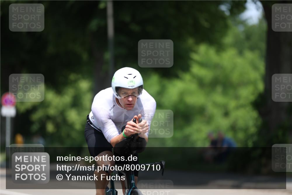 15.06.2025 - 7 Türme Triathlon Yannick Fuchs http://msf.ph/oto/8009710 15.06.2025 12:43:30 Radfahren  meine-sportfotos.de