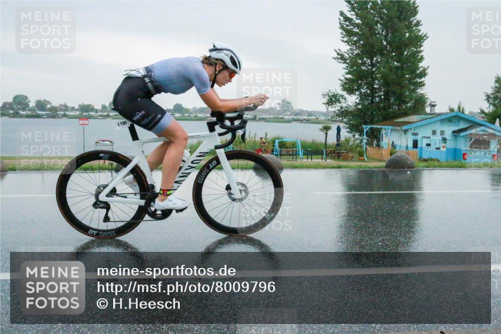 21.06.2025 - 27. Vierlanden-Triathlon H.Heesch http://msf.ph/oto/8009796 15.06.2025 13:42:30 Radfahren 1189 meine-sportfotos.de