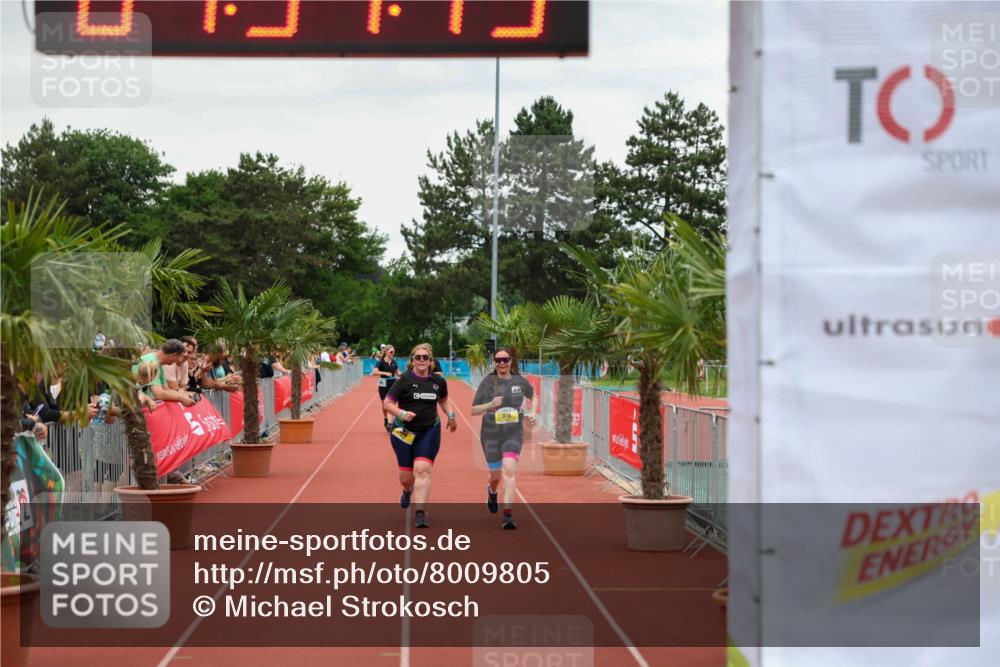 15.06.2025 - 7 Türme Triathlon Michael Strokosch http://msf.ph/oto/8009805 15.06.2025 14:54:14 Ziel 766, 874 meine-sportfotos.de
