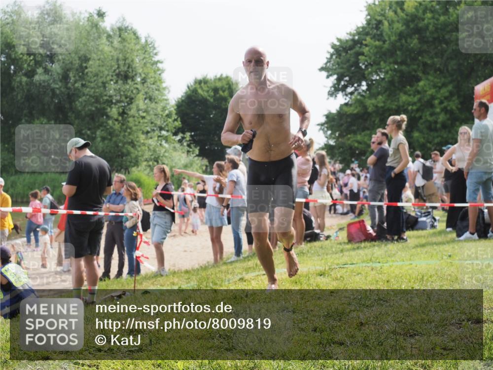 15.06.2025 - 27. Vierlanden-Triathlon KatJ http://msf.ph/oto/8009819 15.06.2025 10:07:54 Schwimmen 371, 395, 407 meine-sportfotos.de