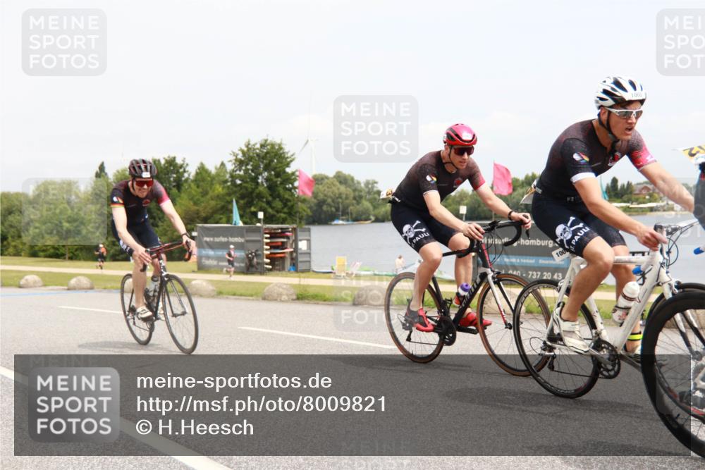21.06.2025 - 27. Vierlanden-Triathlon H.Heesch http://msf.ph/oto/8009821 15.06.2025 12:31:43 Radfahren 785, 1000, 1001, 1002, 1003 meine-sportfotos.de