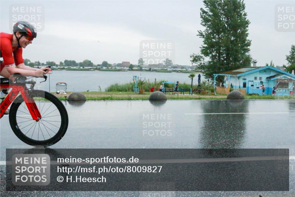 21.06.2025 - 27. Vierlanden-Triathlon H.Heesch http://msf.ph/oto/8009827 15.06.2025 13:43:17 Radfahren 1166, 1178 meine-sportfotos.de