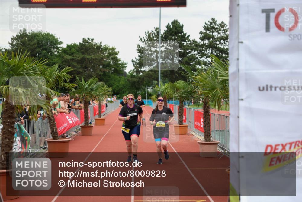 15.06.2025 - 7 Türme Triathlon Michael Strokosch http://msf.ph/oto/8009828 15.06.2025 14:54:16 Ziel 766, 874 meine-sportfotos.de