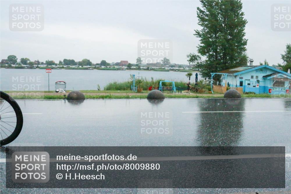 21.06.2025 - 27. Vierlanden-Triathlon H.Heesch http://msf.ph/oto/8009880 15.06.2025 13:43:57 Radfahren 1167, 1185, 1195 meine-sportfotos.de