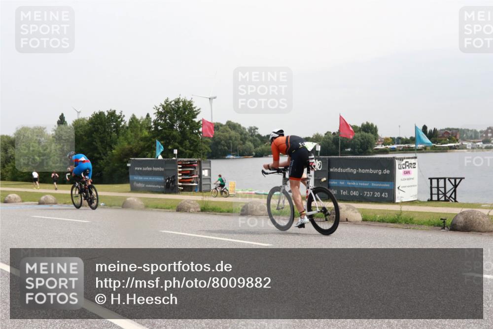 15.06.2025 - 27. Vierlanden-Triathlon H.Heesch http://msf.ph/oto/8009882 15.06.2025 10:58:37 Radfahren 64, 144, 387, 693 meine-sportfotos.de