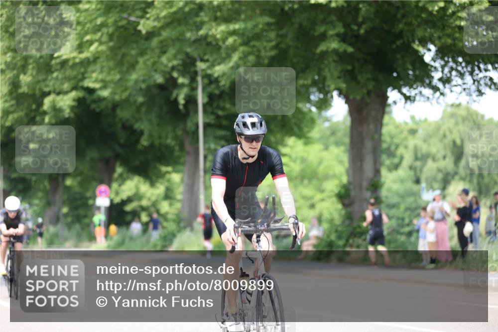 15.06.2025 - 7 Türme Triathlon Yannick Fuchs http://msf.ph/oto/8009899 15.06.2025 13:24:45 Radfahren 613, 674, 789, 924 meine-sportfotos.de
