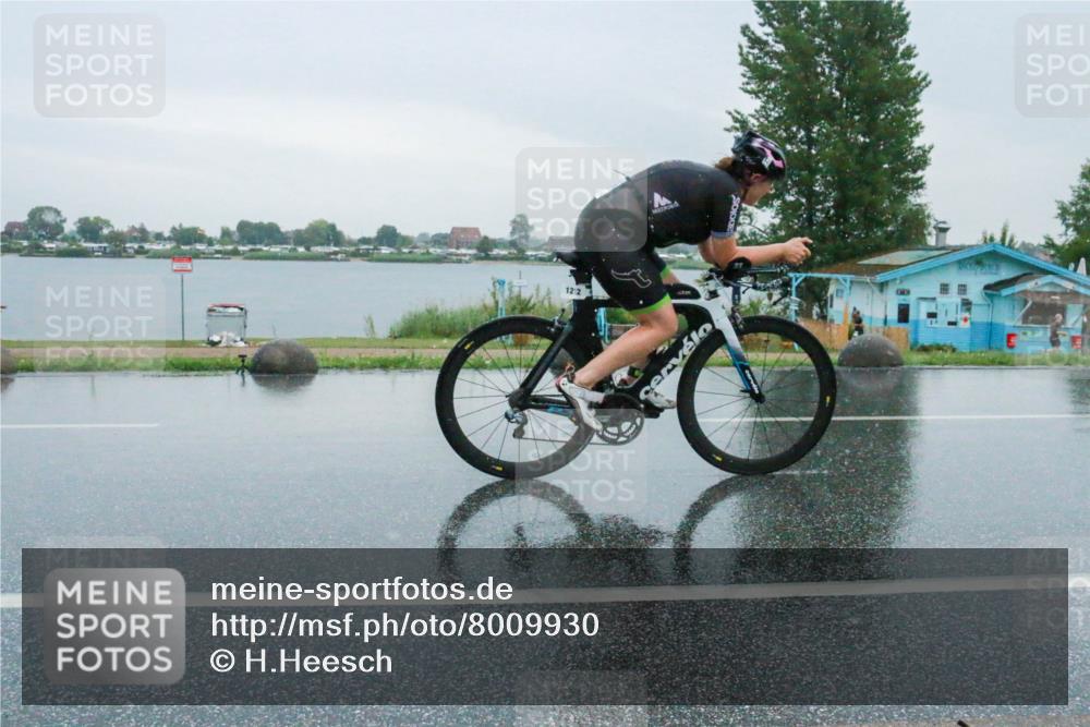 21.06.2025 - 27. Vierlanden-Triathlon H.Heesch http://msf.ph/oto/8009930 15.06.2025 13:44:40 Radfahren 1170, 1172, 1212 meine-sportfotos.de
