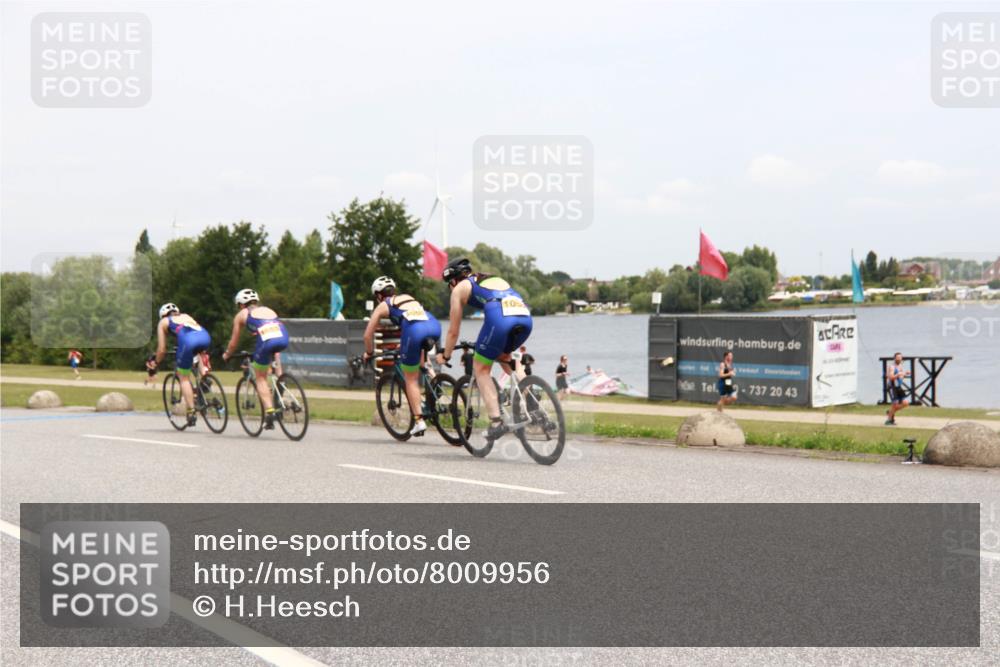21.06.2025 - 27. Vierlanden-Triathlon H.Heesch http://msf.ph/oto/8009956 15.06.2025 12:32:53 Radfahren 1053, 1054, 1055, 1056 meine-sportfotos.de