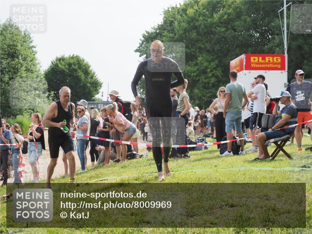 15.06.2025 - 27. Vierlanden-Triathlon KatJ http://msf.ph/oto/8009969 15.06.2025 10:08:10 Schwimmen 295, 373, 403 meine-sportfotos.de