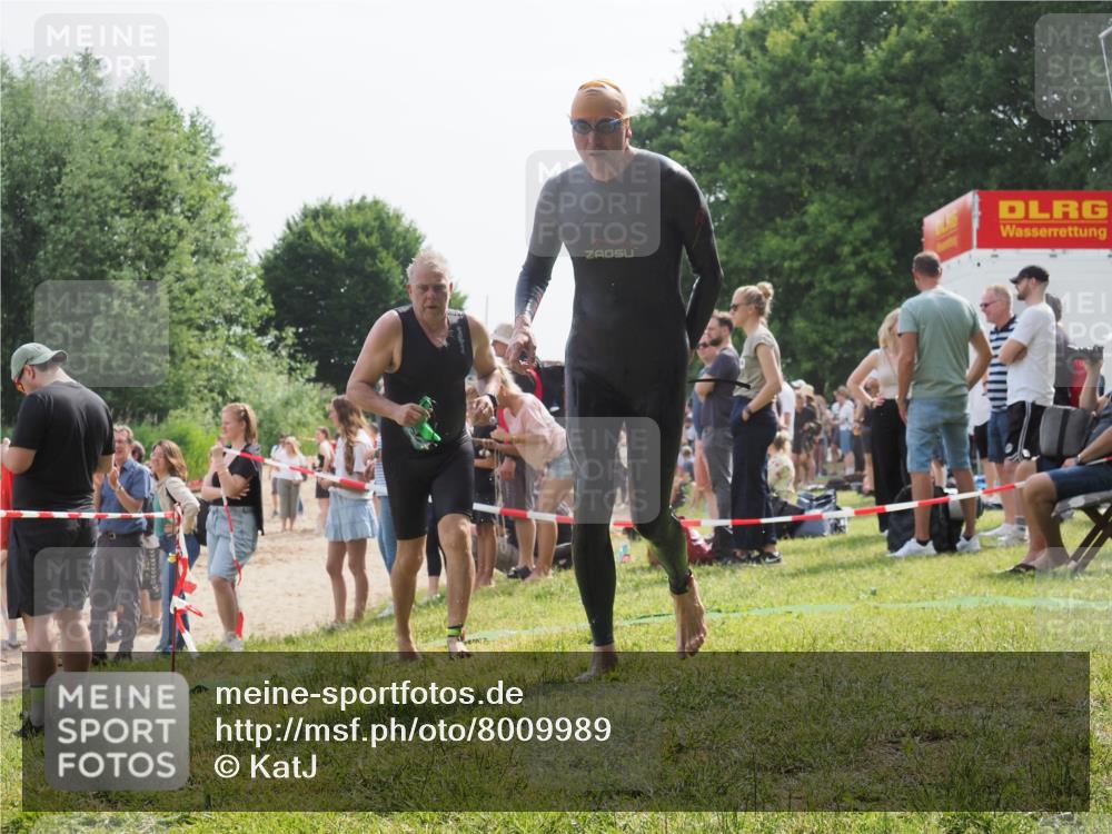 15.06.2025 - 27. Vierlanden-Triathlon KatJ http://msf.ph/oto/8009989 15.06.2025 10:08:11 Schwimmen 295, 373, 403 meine-sportfotos.de