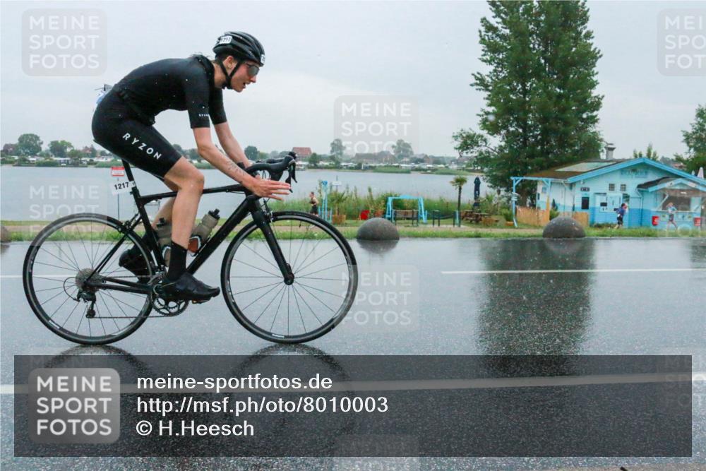 21.06.2025 - 27. Vierlanden-Triathlon H.Heesch http://msf.ph/oto/8010003 15.06.2025 13:46:14 Radfahren 1205, 1217 meine-sportfotos.de