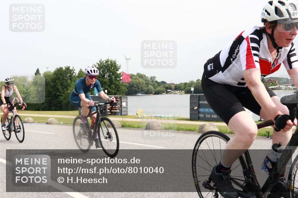 15.06.2025 - 27. Vierlanden-Triathlon H.Heesch http://msf.ph/oto/8010040 15.06.2025 10:59:36 Radfahren 206, 220, 526, 611, 652, 775 meine-sportfotos.de