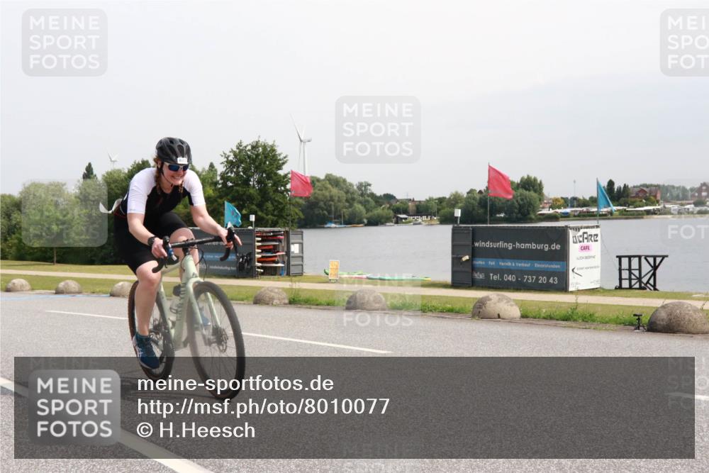 15.06.2025 - 27. Vierlanden-Triathlon H.Heesch http://msf.ph/oto/8010077 15.06.2025 10:59:49 Radfahren 371, 459, 483, 630 meine-sportfotos.de