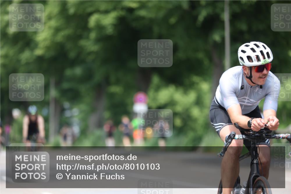 15.06.2025 - 7 Türme Triathlon Yannick Fuchs http://msf.ph/oto/8010103 15.06.2025 13:24:55 Radfahren 208, 473, 550 meine-sportfotos.de