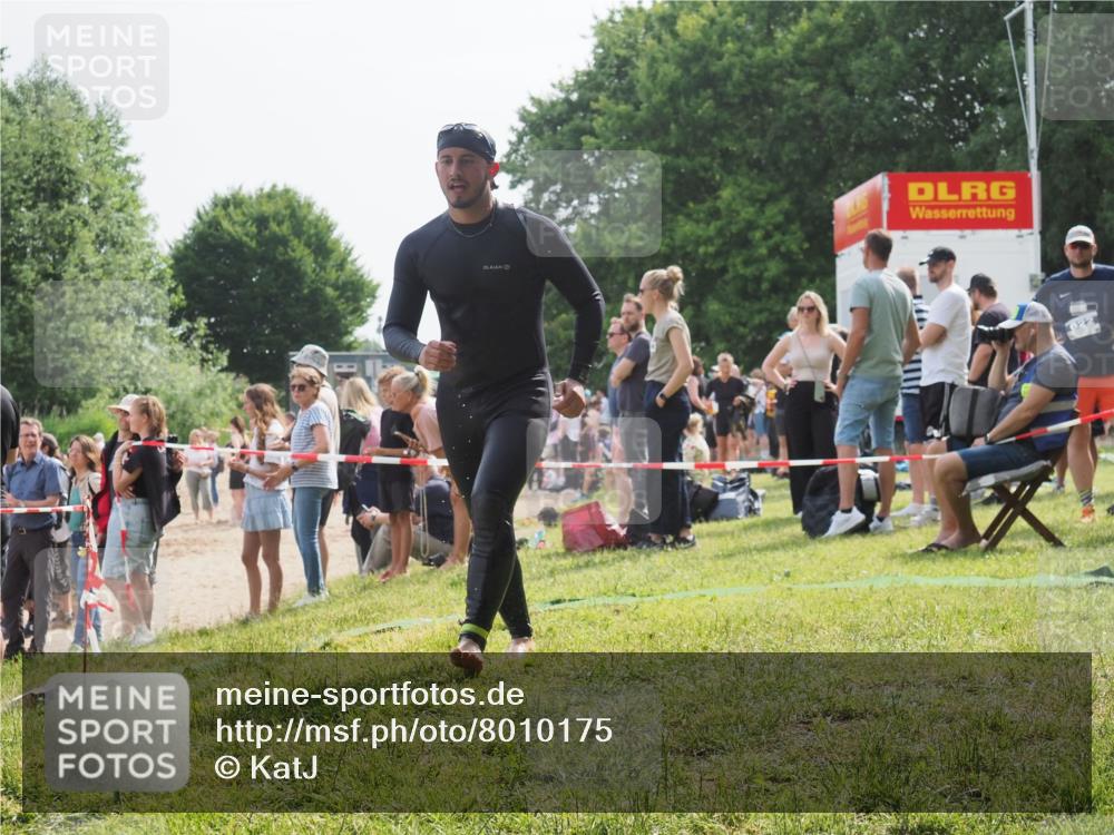 15.06.2025 - 27. Vierlanden-Triathlon KatJ http://msf.ph/oto/8010175 15.06.2025 10:08:18 Schwimmen 295, 373, 399, 403 meine-sportfotos.de