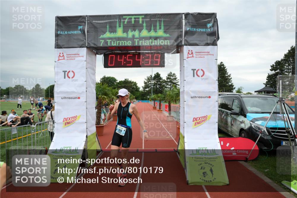 15.06.2025 - 7 Türme Triathlon Michael Strokosch http://msf.ph/oto/8010179 15.06.2025 14:54:38 Ziel 428 meine-sportfotos.de