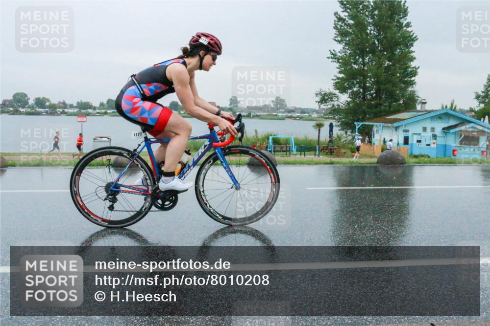 21.06.2025 - 27. Vierlanden-Triathlon H.Heesch http://msf.ph/oto/8010208 15.06.2025 13:48:16 Radfahren 1177 meine-sportfotos.de