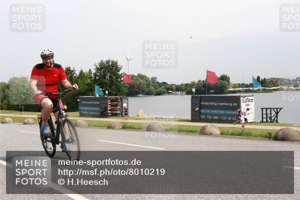 15.06.2025 - 27. Vierlanden-Triathlon H.Heesch http://msf.ph/oto/8010219 15.06.2025 11:00:40 Radfahren 61, 157, 162, 417, 638 meine-sportfotos.de