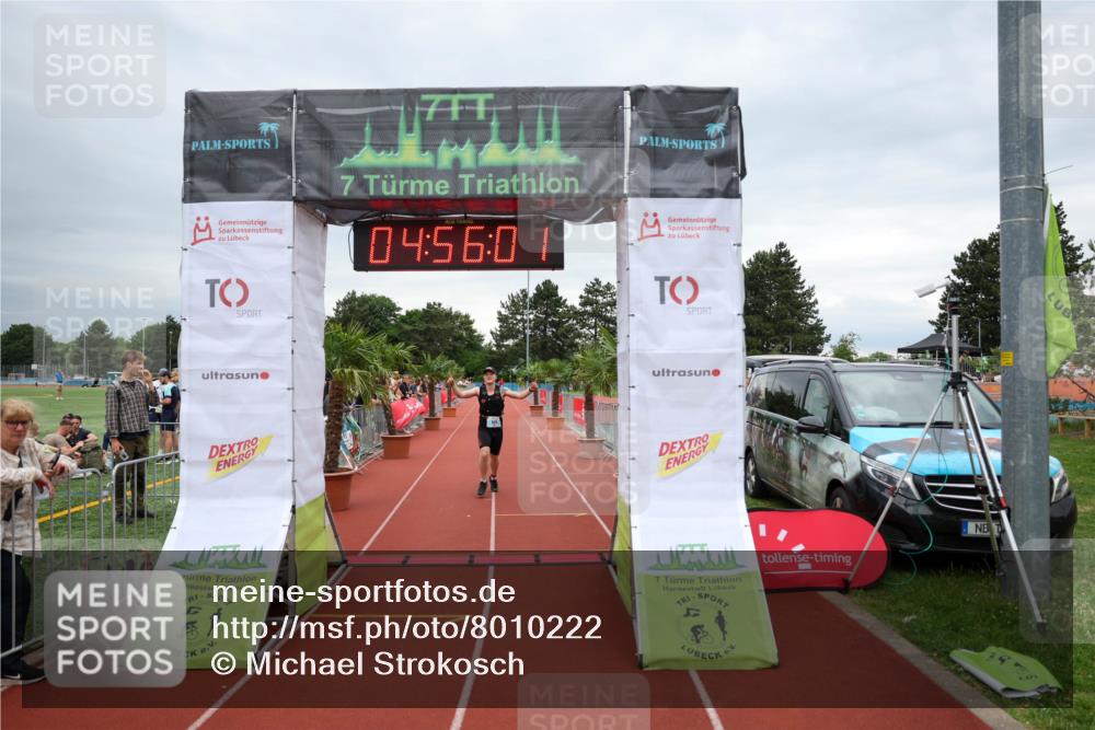 15.06.2025 - 7 Türme Triathlon Michael Strokosch http://msf.ph/oto/8010222 15.06.2025 14:56:01 Ziel 572 meine-sportfotos.de
