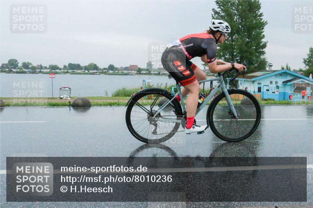 21.06.2025 - 27. Vierlanden-Triathlon H.Heesch http://msf.ph/oto/8010236 15.06.2025 13:48:28 Radfahren 1196 meine-sportfotos.de