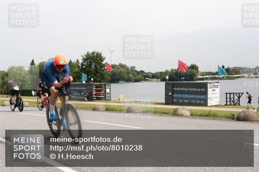 15.06.2025 - 27. Vierlanden-Triathlon H.Heesch http://msf.ph/oto/8010238 15.06.2025 11:00:41 Radfahren 61, 157, 162, 417, 638, 726, 759 meine-sportfotos.de