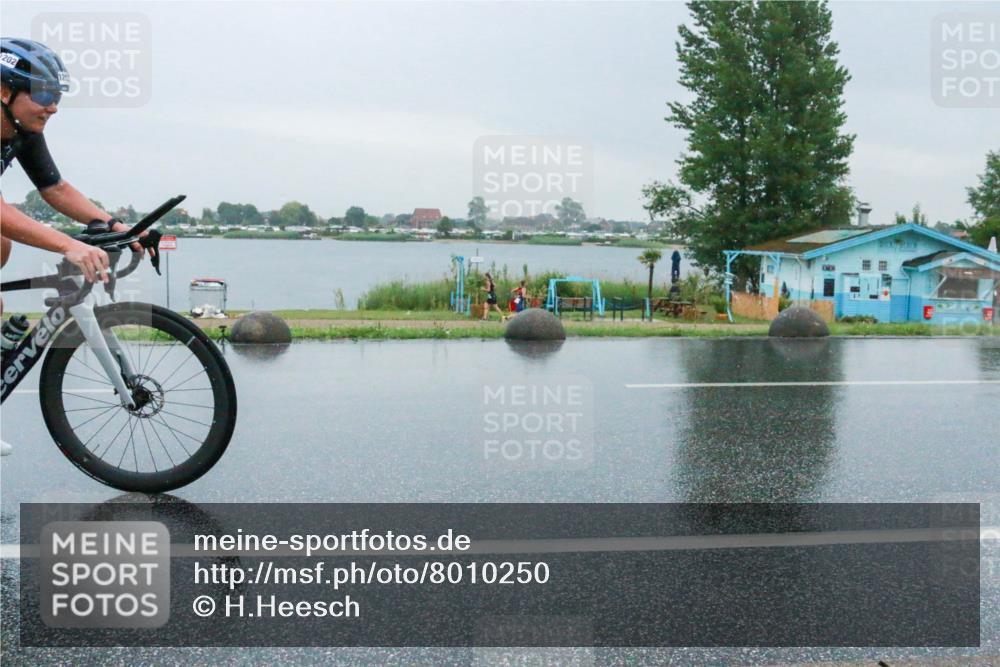 21.06.2025 - 27. Vierlanden-Triathlon H.Heesch http://msf.ph/oto/8010250 15.06.2025 13:48:38 Radfahren 1202 meine-sportfotos.de
