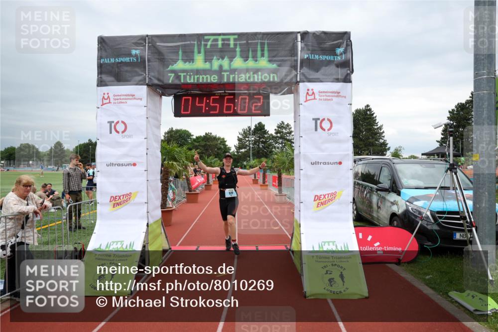 15.06.2025 - 7 Türme Triathlon Michael Strokosch http://msf.ph/oto/8010269 15.06.2025 14:56:02 Ziel 572 meine-sportfotos.de