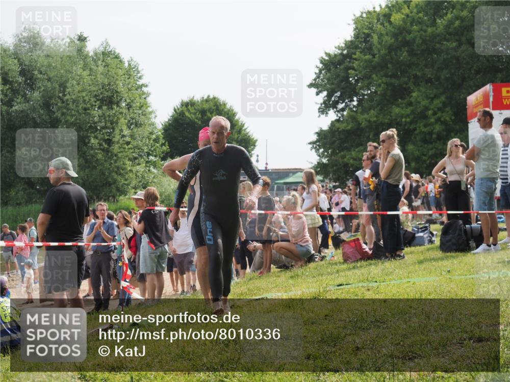 15.06.2025 - 27. Vierlanden-Triathlon KatJ http://msf.ph/oto/8010336 15.06.2025 10:08:40 Schwimmen 380, 387, 437, 454, 469 meine-sportfotos.de