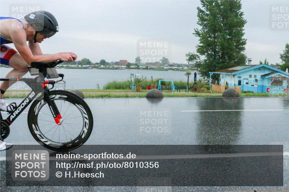 21.06.2025 - 27. Vierlanden-Triathlon H.Heesch http://msf.ph/oto/8010356 15.06.2025 13:49:27 Radfahren 1278 meine-sportfotos.de