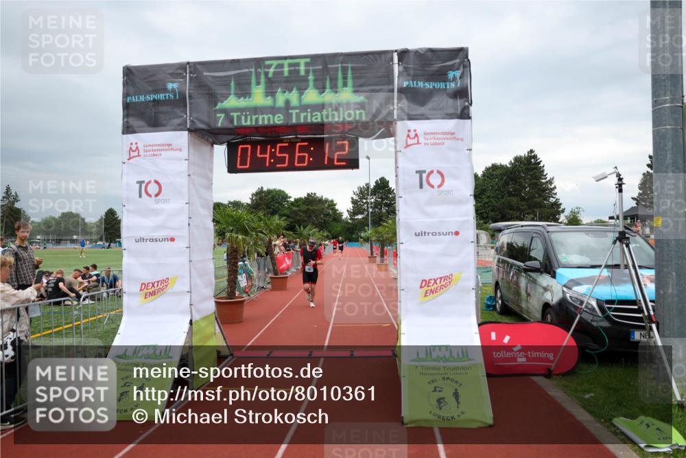 15.06.2025 - 7 Türme Triathlon Michael Strokosch http://msf.ph/oto/8010361 15.06.2025 14:56:12 Ziel 378 meine-sportfotos.de
