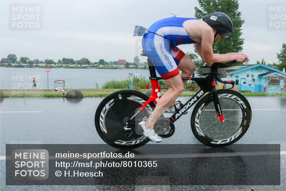 21.06.2025 - 27. Vierlanden-Triathlon H.Heesch http://msf.ph/oto/8010365 15.06.2025 13:49:27 Radfahren 1278 meine-sportfotos.de