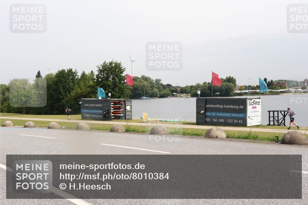 15.06.2025 - 27. Vierlanden-Triathlon H.Heesch http://msf.ph/oto/8010384 15.06.2025 11:00:51 Radfahren 226 meine-sportfotos.de
