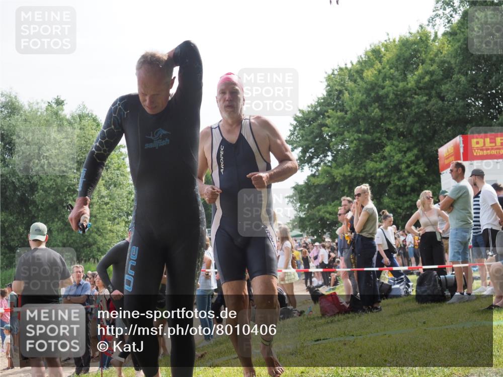 15.06.2025 - 27. Vierlanden-Triathlon KatJ http://msf.ph/oto/8010406 15.06.2025 10:08:43 Schwimmen 380, 387, 437, 454, 469 meine-sportfotos.de