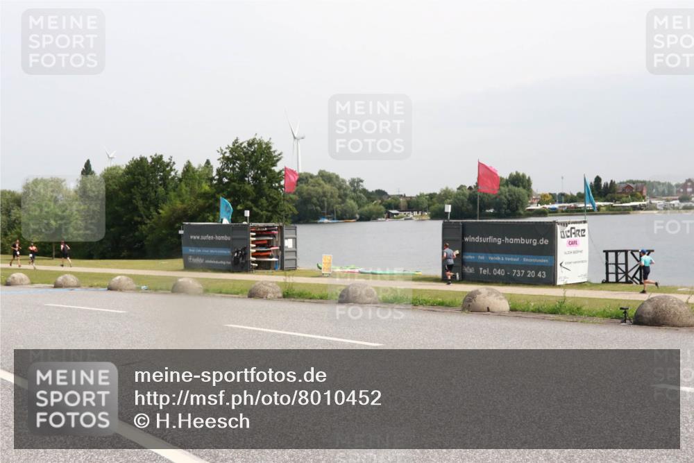 15.06.2025 - 27. Vierlanden-Triathlon H.Heesch http://msf.ph/oto/8010452 15.06.2025 11:00:55 Radfahren  meine-sportfotos.de