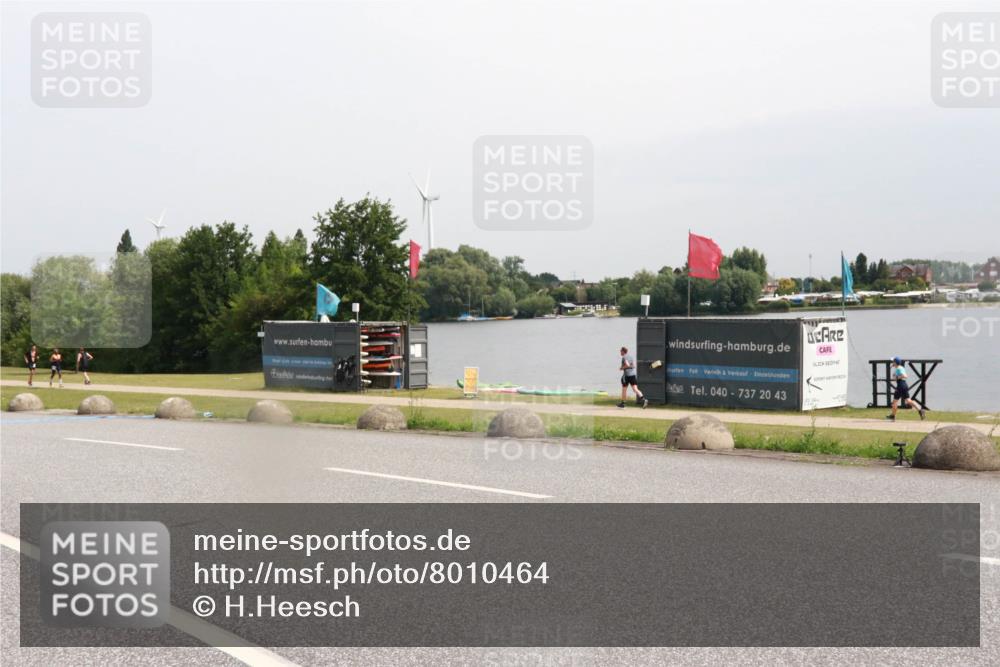 15.06.2025 - 27. Vierlanden-Triathlon H.Heesch http://msf.ph/oto/8010464 15.06.2025 11:00:55 Radfahren  meine-sportfotos.de