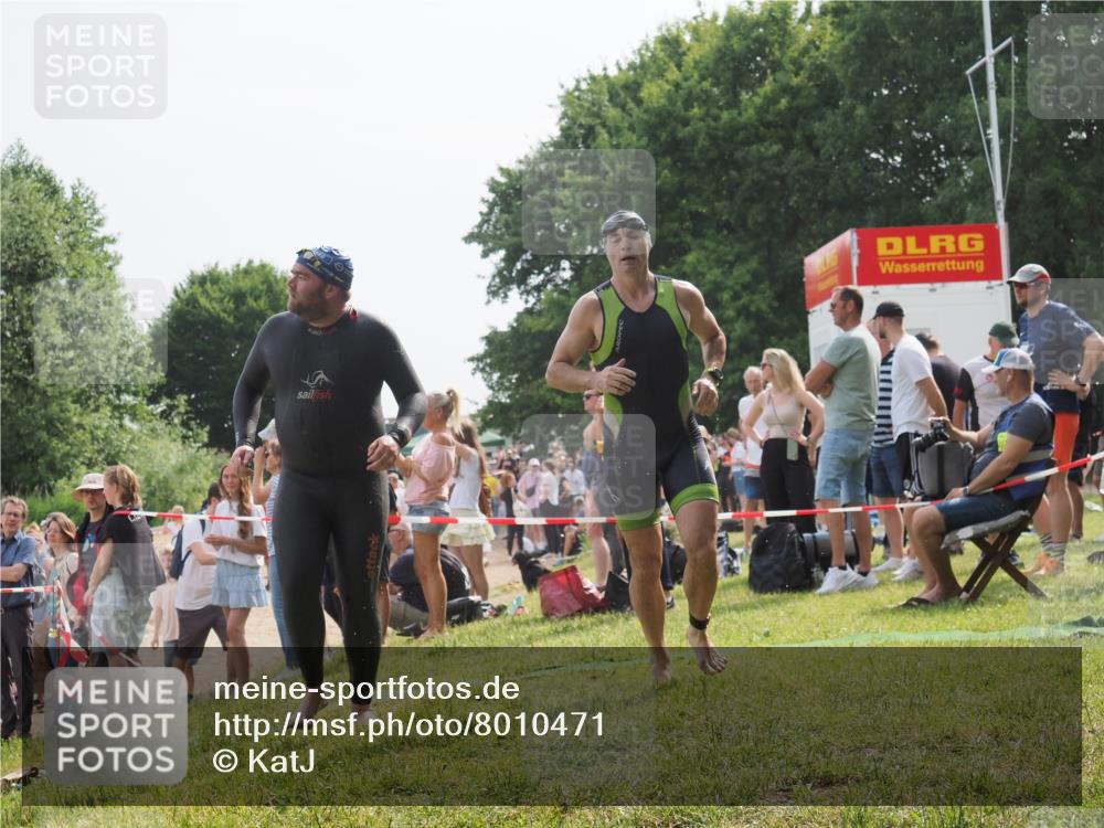 15.06.2025 - 27. Vierlanden-Triathlon KatJ http://msf.ph/oto/8010471 15.06.2025 10:08:45 Schwimmen 380, 387, 437, 454, 469 meine-sportfotos.de