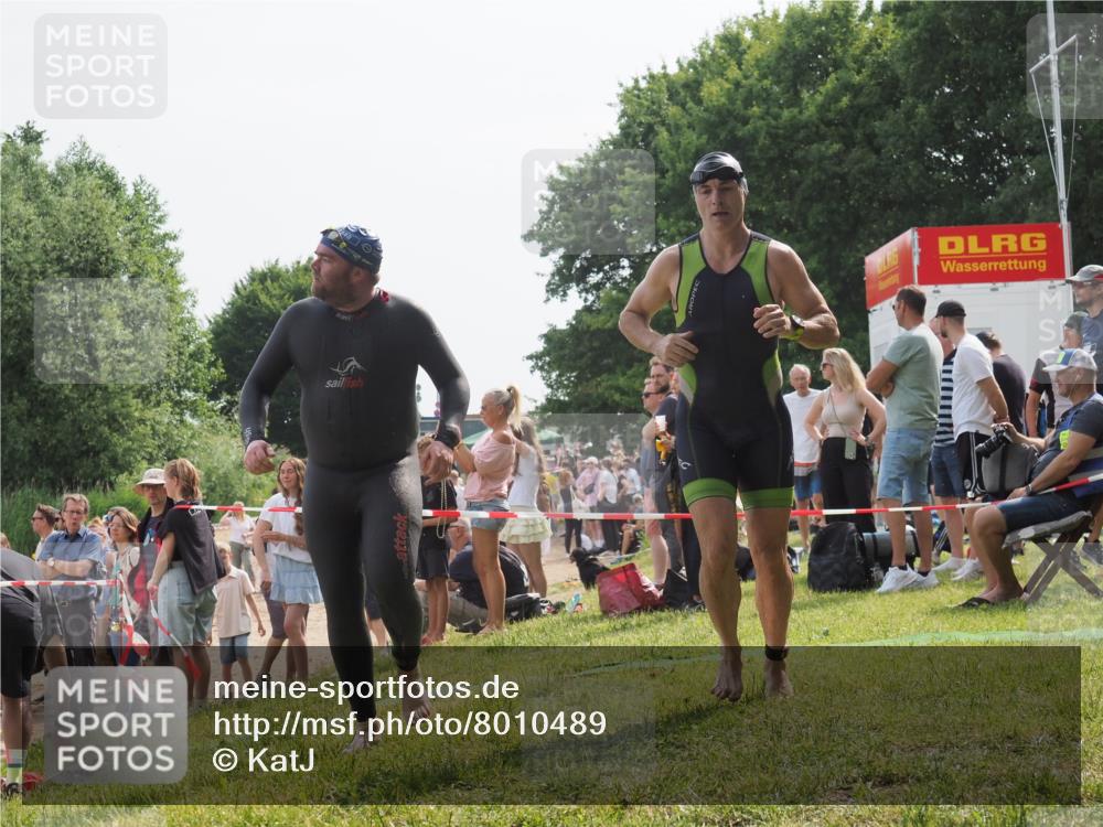 15.06.2025 - 27. Vierlanden-Triathlon KatJ http://msf.ph/oto/8010489 15.06.2025 10:08:46 Schwimmen 380, 387, 437, 454, 469 meine-sportfotos.de