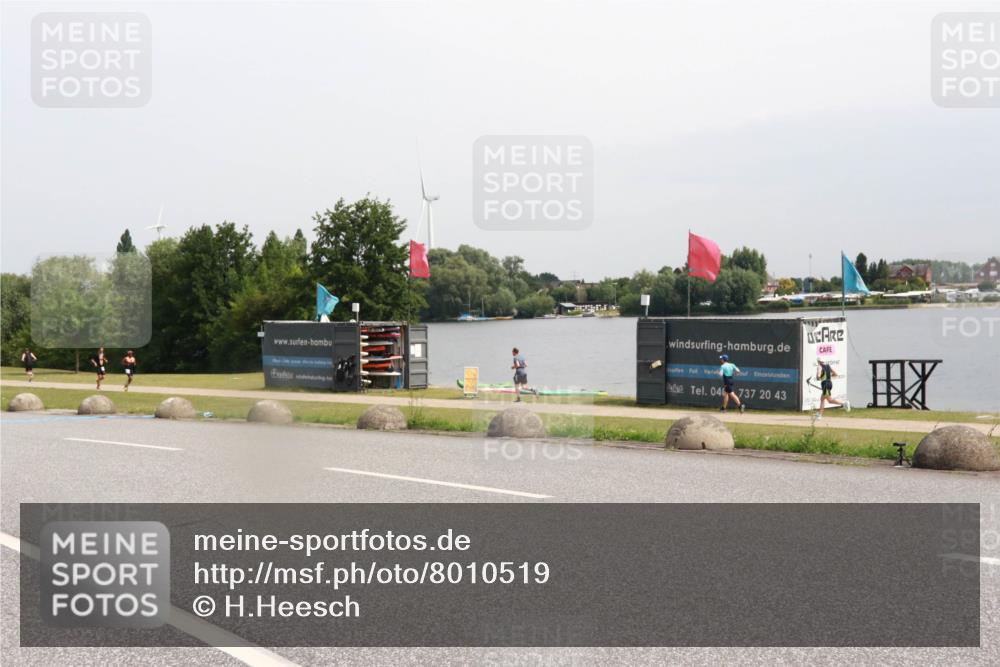 15.06.2025 - 27. Vierlanden-Triathlon H.Heesch http://msf.ph/oto/8010519 15.06.2025 11:00:57 Radfahren  meine-sportfotos.de