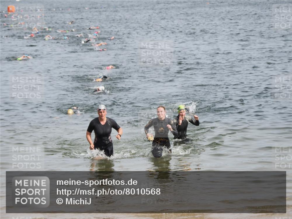 21.06.2025 - 27. Vierlanden-Triathlon MichiJ http://msf.ph/oto/8010568 15.06.2026 10:13:34 Schwimmen 545, 585, 623 meine-sportfotos.de